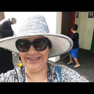 Meet your Posher, Candy